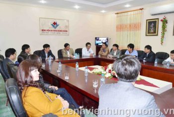 Lãnh đạo Sở Y tế tỉnh Tuyên Quang đến tham quan và làm việc tại BVĐK Hùng Vương
