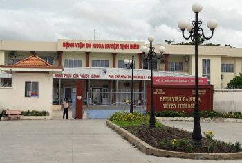 Trẻ nguy kịch, vẫn phải đóng tiền mới được cấp cứu
