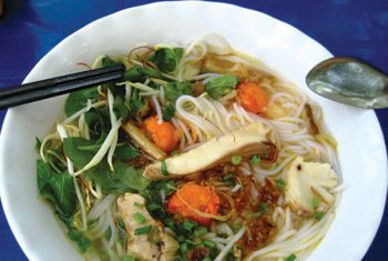 Bé gái sốc phản vệ sau khi ăn cháo cá lóc