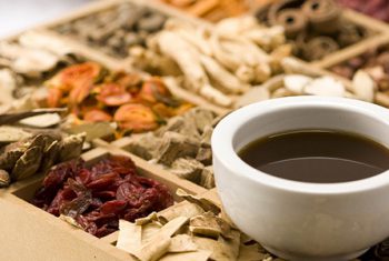 Điều trị vẹo cổ cấp bằng đông y