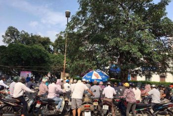 Bệnh viện Bạch Mai xin lỗi vì đóng cửa bãi gửi xe