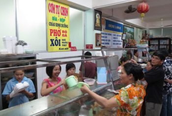 Căn tin của 3 bệnh viện bị phạt 15 triệu đồng vì không đảm bảo an toàn thực phẩm