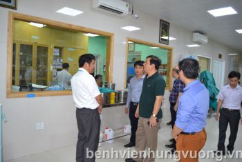 Cục trưởng Cục Quản lý Khám, Chữa bệnh – Bộ Y Tế đến thăm và làm việc tại BVĐK Hùng Vương