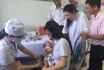 Năm 2018: Thêm 3 vắc-xin mới đưa vào TCMR, vẫn sử dụng vắc-xin Quinvaxem