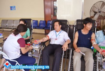 Nhân viên y tế BVĐK Hùng Vương tham gia Ngày hội hiến máu tình nguyện năm 2018