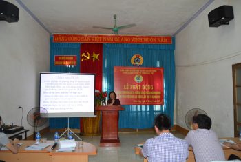 Truyền thông tư vấn sức khỏe sinh sản cho nữ công nhân Công ty TNHH Đài Việt.