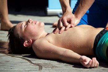 Kiến thức sơ cứu cơ bản: Sơ cứu trẻ bị đuối nước