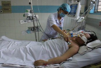 Dịch cúm A/H1N1 hoành hành, nhiều người nguy kịch