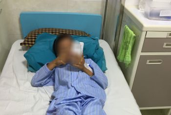 Phẫu thuật nạo viêm, lấy chiếc gai sau hai năm nằm trong gót chân bệnh nhi 10 tuổi.