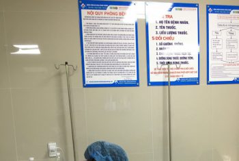 17 tuổi phát hiện u vú ở cả hai bên.