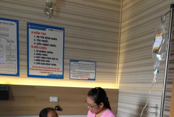 Trẻ sơ sinh bị viêm tiểu phế quản do virut hợp bào đường hô hấp RSV tăng đột biến.