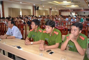 Diễn tập phương án chữa cháy và cứu nạn, cứu hộ tại Bệnh viện đa khoa Hùng Vương.