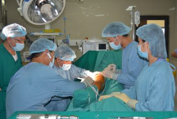 Bệnh nhân gãy 1/3 giữa xương đùi phải do trượt ngã