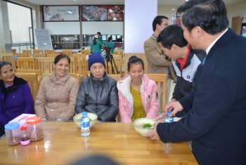 Khai trương “Nồi cháo nghĩa tình” tại Bệnh viên đa khoa Hùng Vương