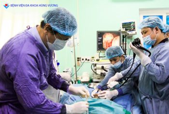 Mở thông dạ dày qua da không cần phẫu thuật.