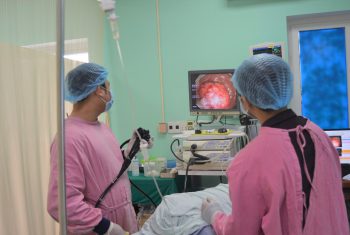 Cắt polip đại tràng kích thước lớn cho bệnh nhân 60 tuổi