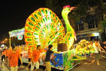 "NẠN" rước "QUÁI THU" mùa trung thu