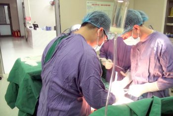 Kích hoạt quy trình cấp cứu bệnh viện vệ tinh, cứu sống bệnh nhân sốc mất máu do vết đâm phức tạp
