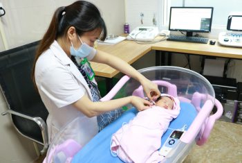 Sàng lọc mất thính lực bẩm sinh ở trẻ sơ sinh ..Phát hiện sớm và can thiệp kịp thời!