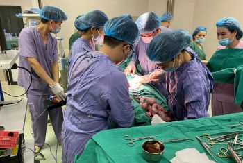 Bảo vệ an toàn mẹ và thai nhi 34 tuần tuổi bị viêm ruột thừa cấp