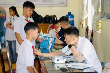 KHÁM SỨC KHỎE HỌC ĐƯỜNG – CHĂM SÓC TƯƠNG LAI TỪ HÔM NAY KHÁM SỨC KHỎE HỌC ĐƯỜNG – CHĂM SÓC TƯƠNG LAI TỪ HÔM NAY