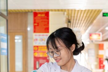 MỘT HÀNH TRÌNH NHỎ, MỘT NGHỊ LỰC LỚN: BỆNH NHI 2 THÁNG TUỔI XUẤT VIỆN SAU 48 NGÀY ĐIỀU TRỊ VIÊM MÀNG NÃO MỦ DO VI KHUẨN E. COLI.