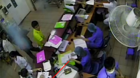 Giả danh phóng viên vào bệnh viện sách nhiễu nhân viên y tế