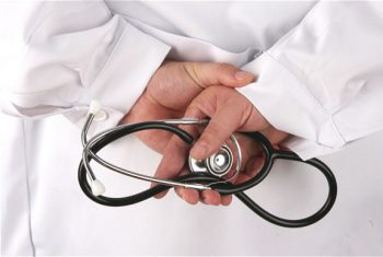 Bài học sau những ca "tụt lưỡi" kinh hoàng từ siêu sao bóng đá