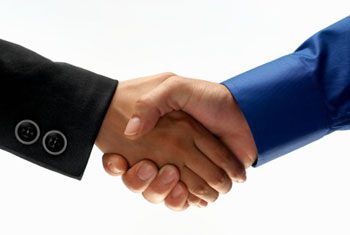 Cách bắt tay trong giao tiếp