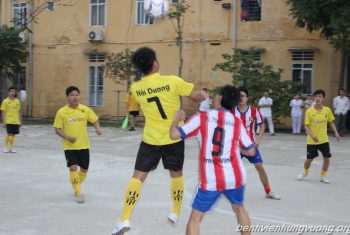 Hồi sức cấp cứu – Sản gặp FC Hành chính: Chiến thắng dễ dàng.