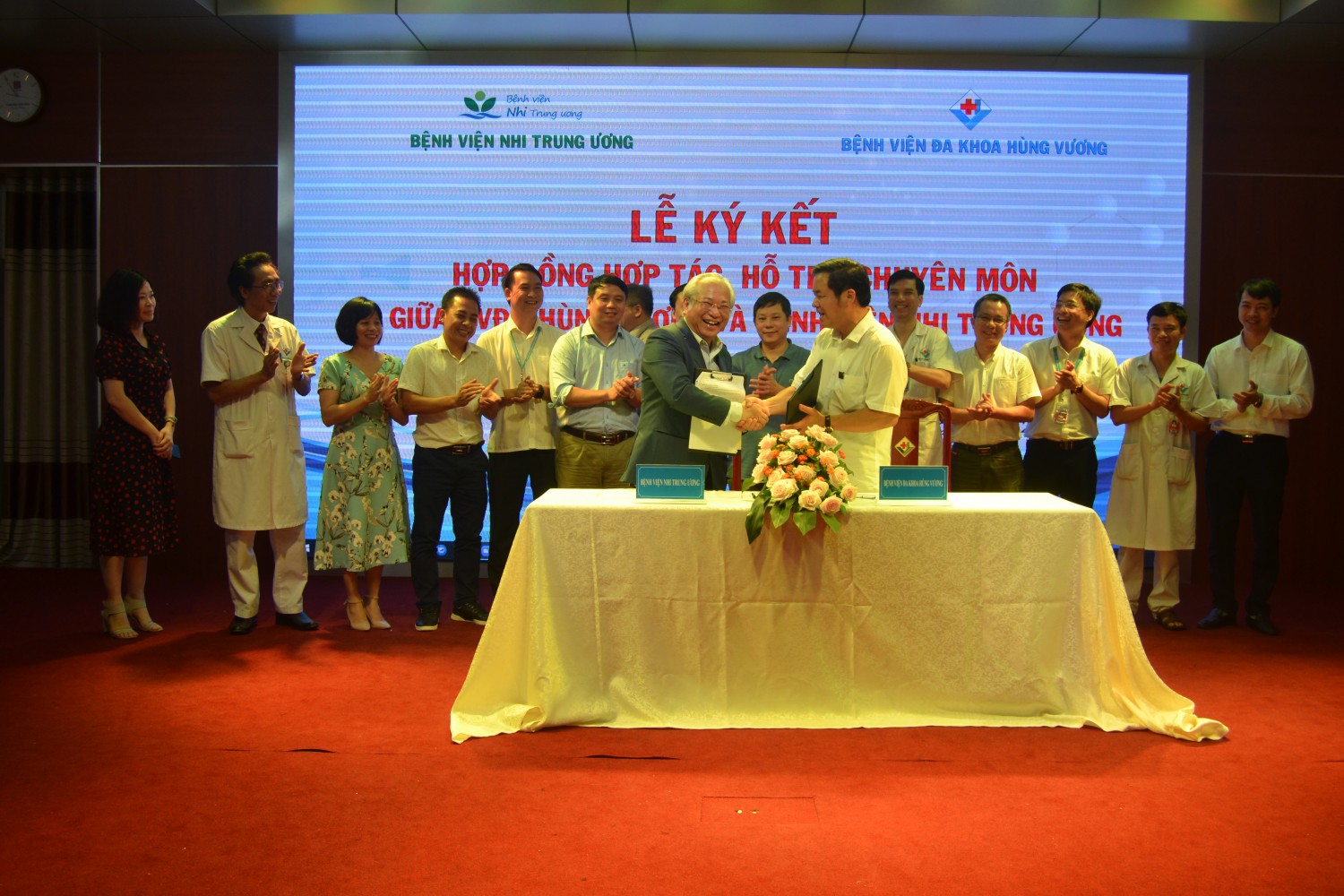 Lễ ký kết giữa hợp tác hỗ trợ chuyên môn y tế toàn diện giữa BV Nhi TW và BVĐK Hùng Vương