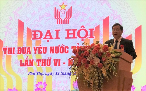 Luật sư Phạm Văn Học báo cáo tham luận tại Đại hội thi đua yêu nước tỉnh Phú Thọ lần thứ VI