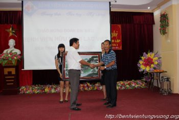 BV Hữu Nghị Lạc Việt đến thăm và làm việc với Bệnh viện Hùng Vương