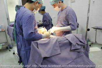 Bệnh viện Hùng Vương phẫu thuật thành công lấy răng mọc trong xoang hàm.