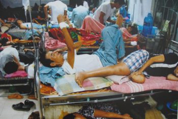 Thà chui gầm giường viện công còn hơn xông xênh viện tư?