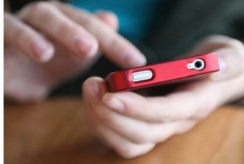 Dùng smartphone 68 phút/ngày có thể là dấu hiệu trầm cảm