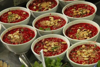 Tiết canh: Ăn mùng 1, đi viện mùng 5, chết mùng 10