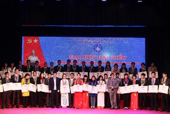 Tuyên dương 50 thầy thuốc trẻ thủ đô tiêu biểu